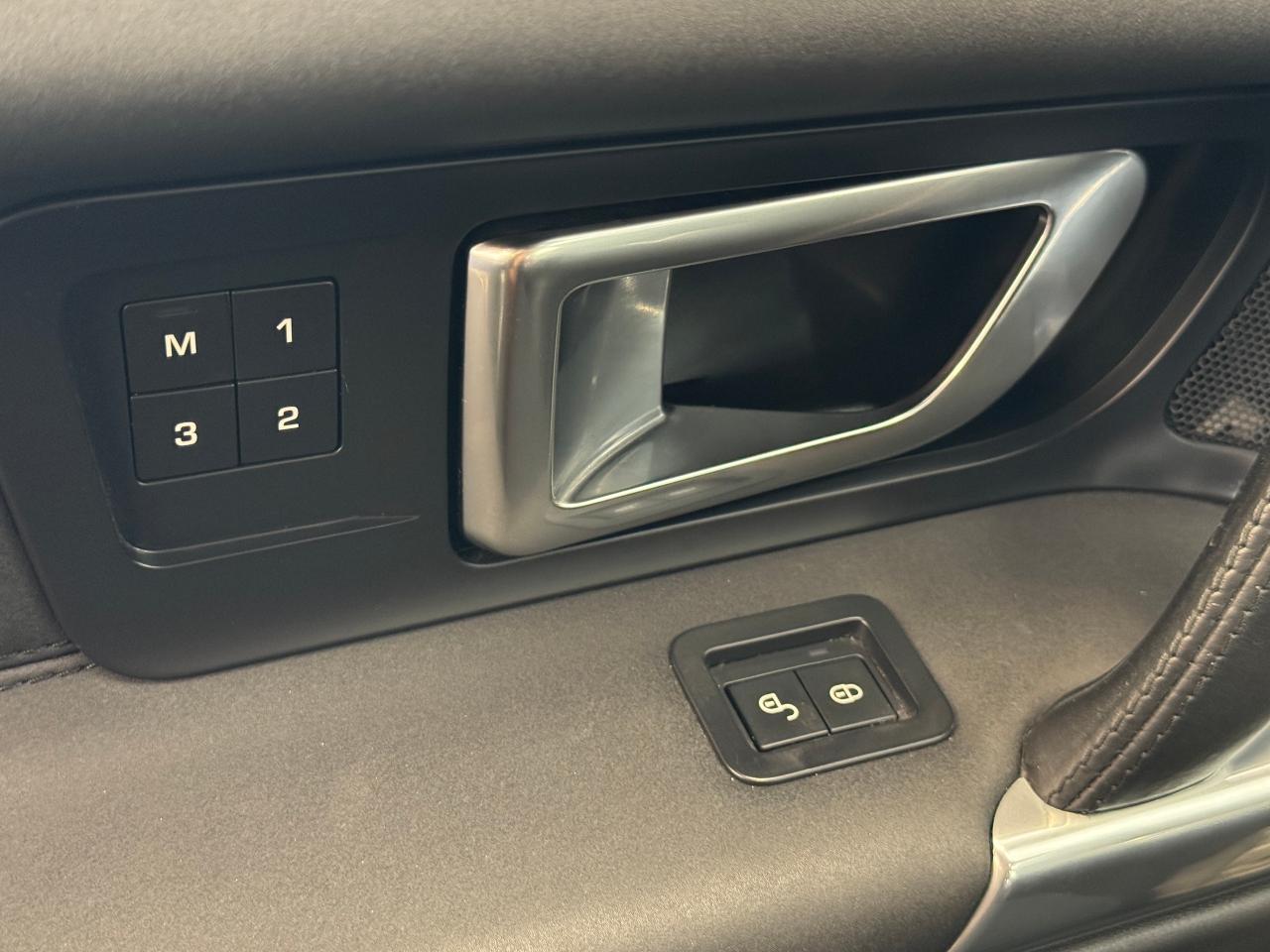 2016 Land Rover Discovery Sport 4WD HSE+Roof+Camera+GPS+Heated Seats+Accident FREE - Photo #50