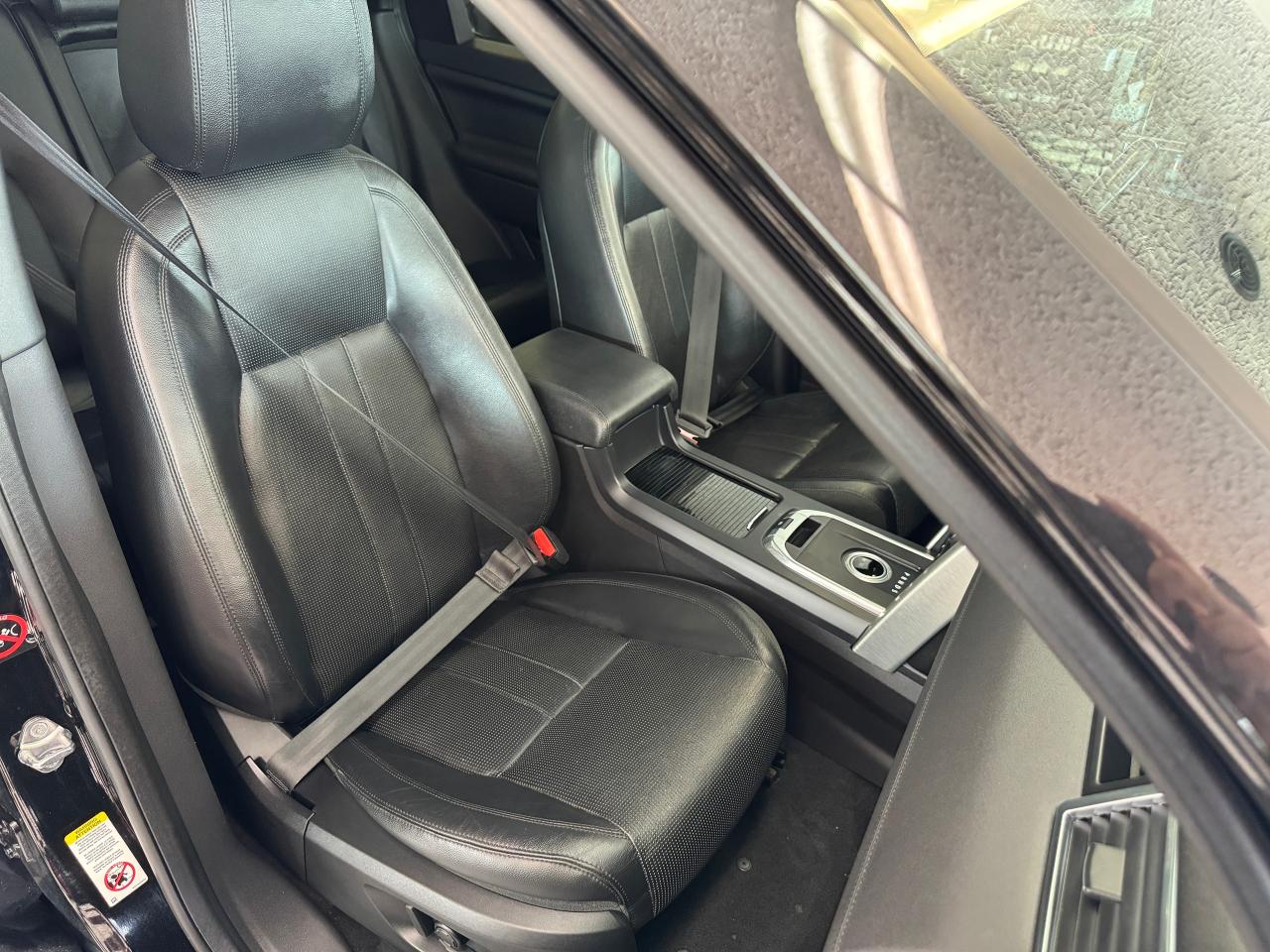 2016 Land Rover Discovery Sport 4WD HSE+Roof+Camera+GPS+Heated Seats+Accident FREE - Photo #24