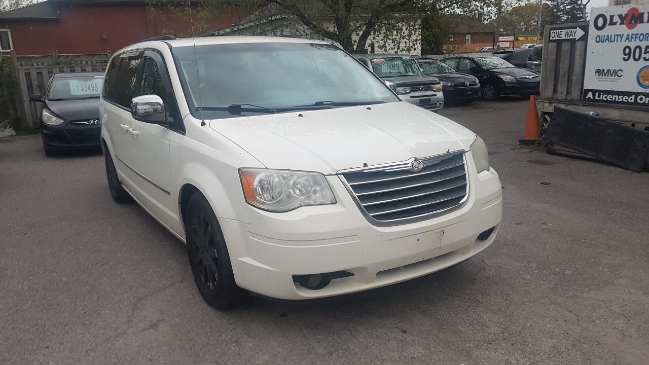 2009 Chrysler Town & Country TOURING