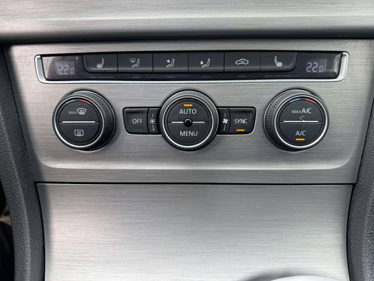 2015 Volkswagen Golf TRENDLINE - Photo #22