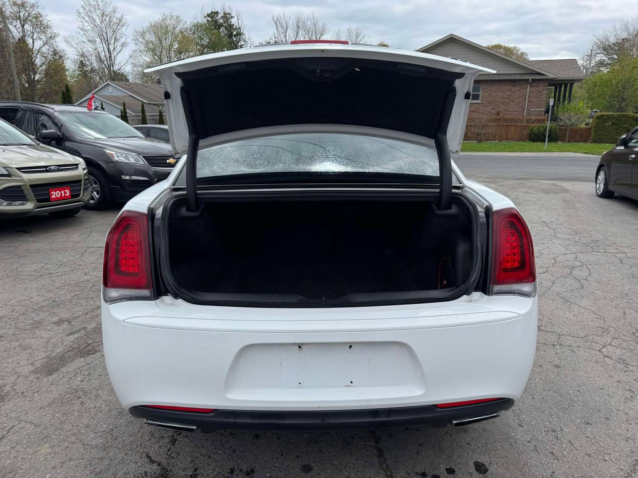 2015 Chrysler 300 300S - Photo #9