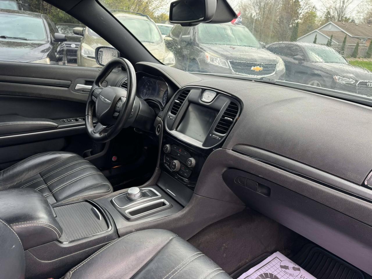 2015 Chrysler 300 300S - Photo #11