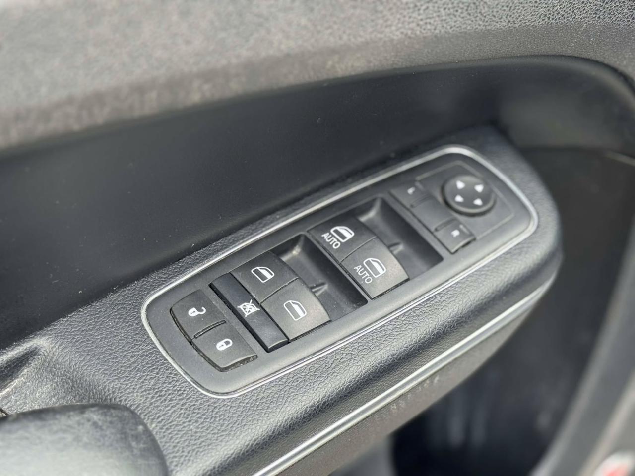 2015 Chrysler 300 300S - Photo #21