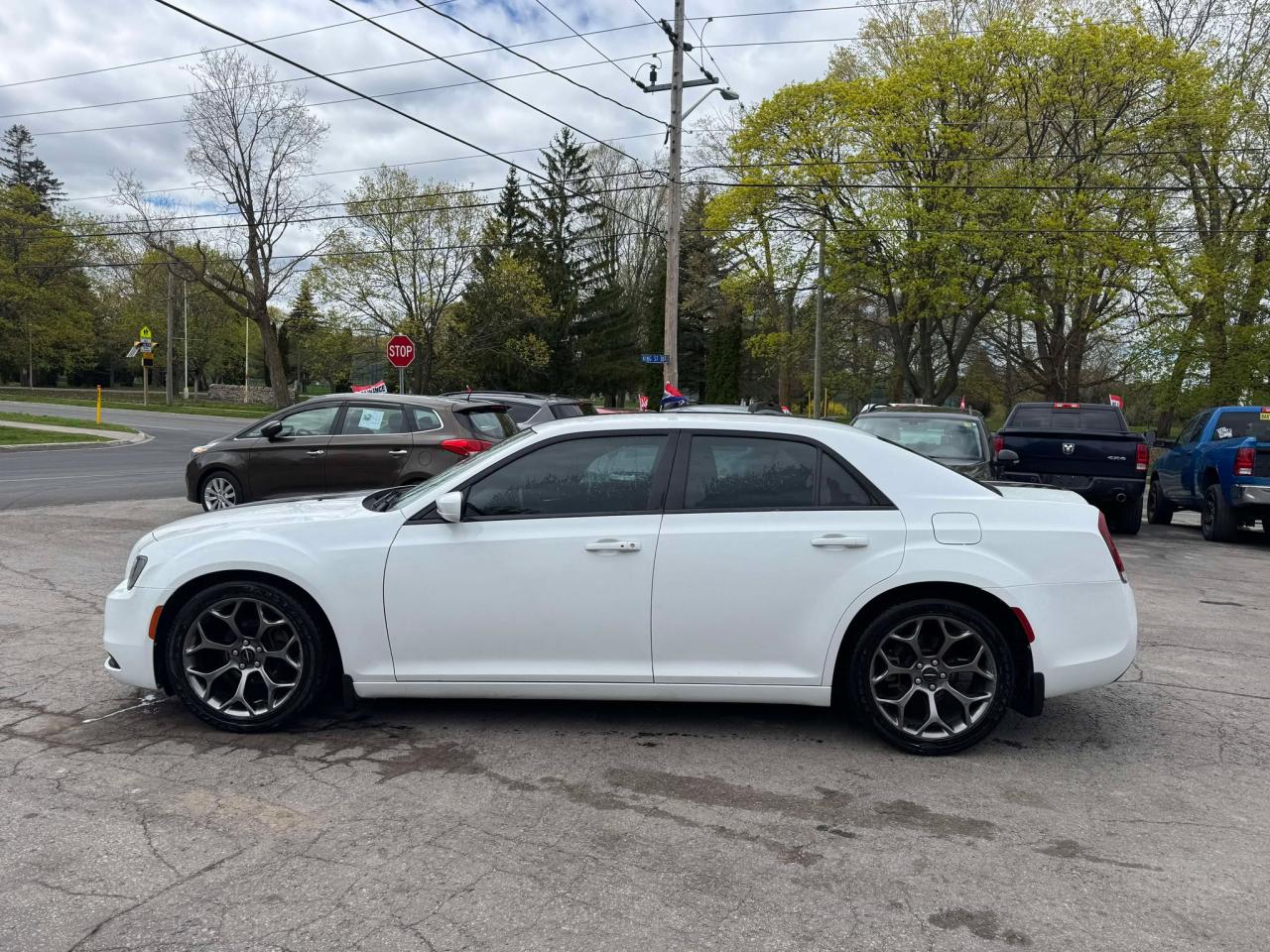 2015 Chrysler 300 300S - Photo #4