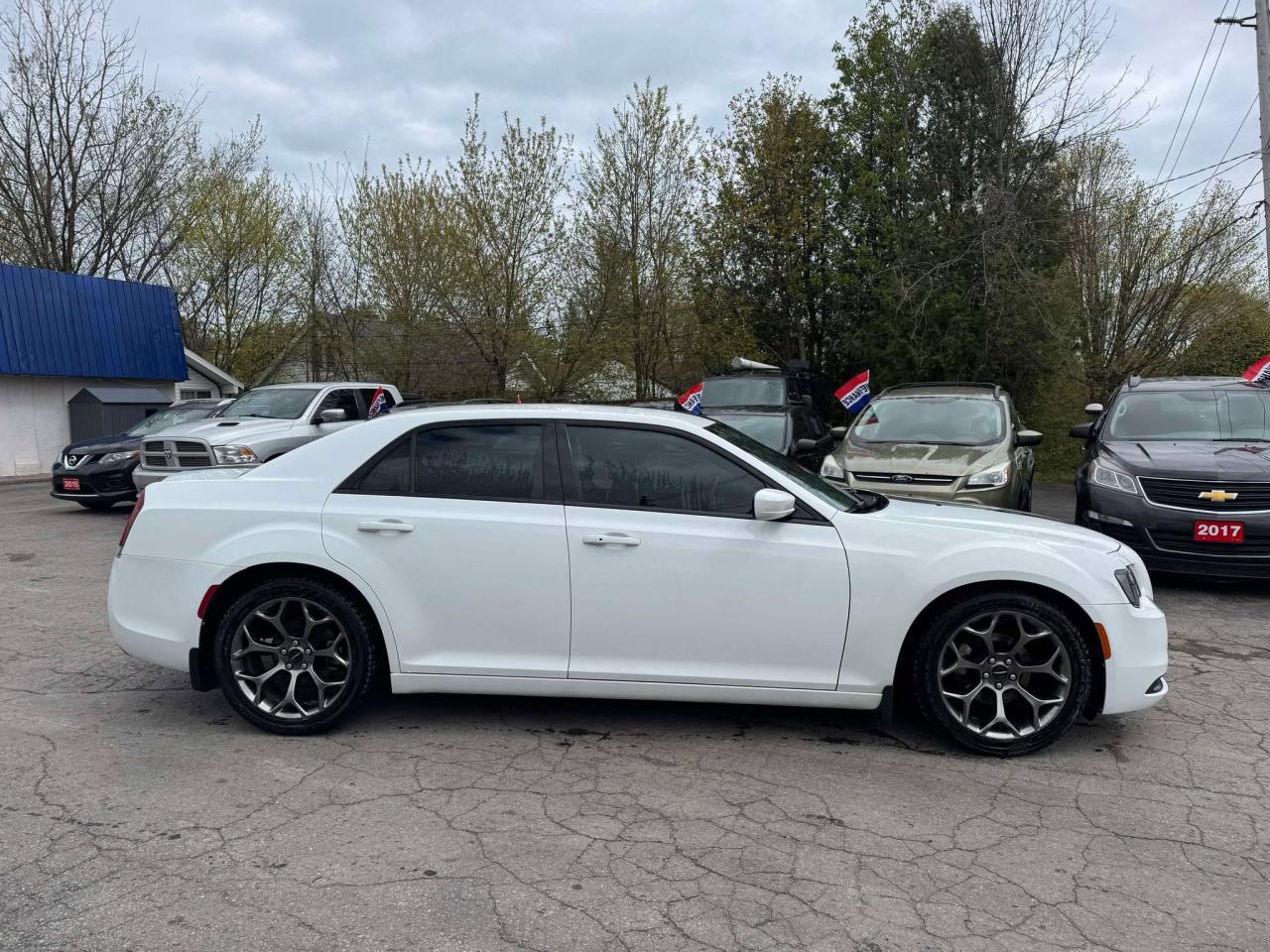 2015 Chrysler 300 300S - Photo #8