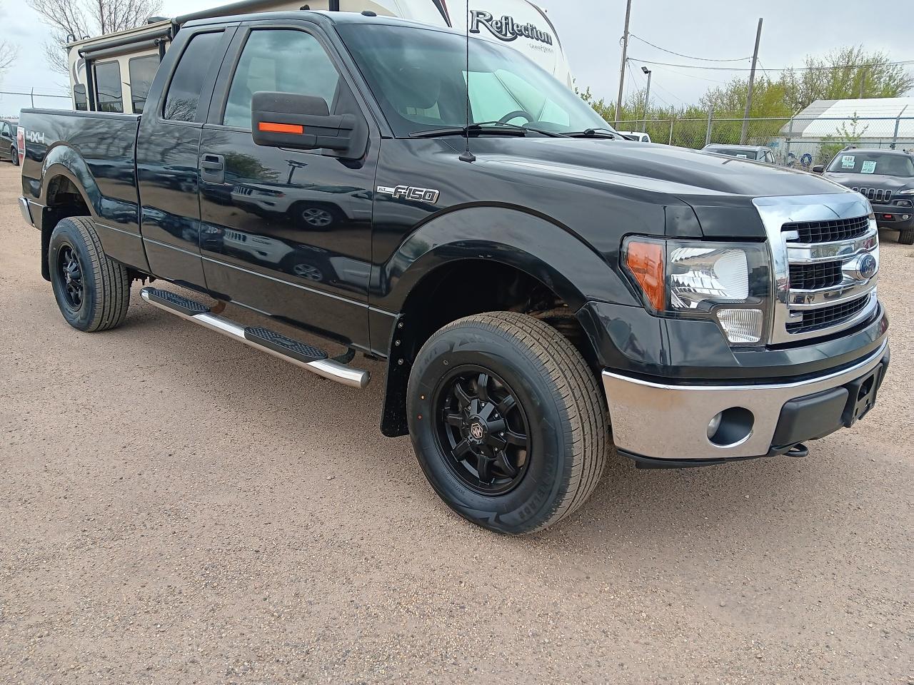 2014 Ford F-150 XLT, Supercab 4x4, 3.7 liter Tow Package Pwr Seat