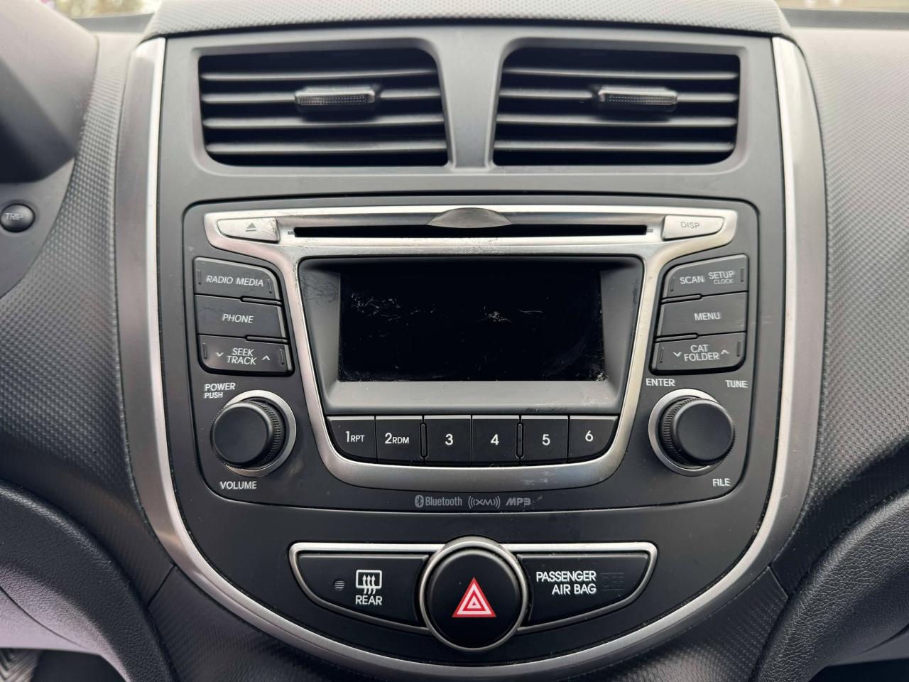 2016 Hyundai Accent GL - Photo #19