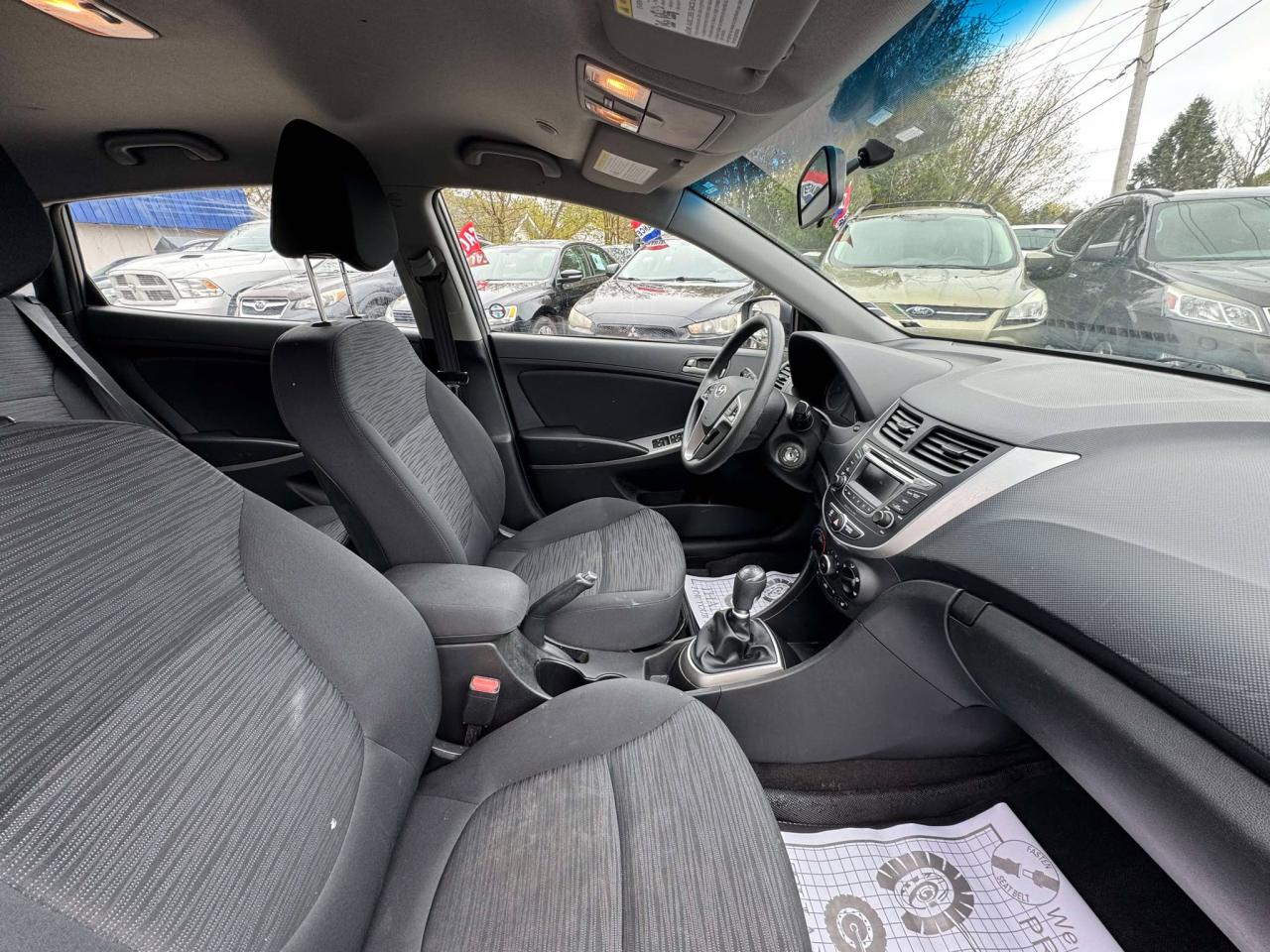 2016 Hyundai Accent GL - Photo #10
