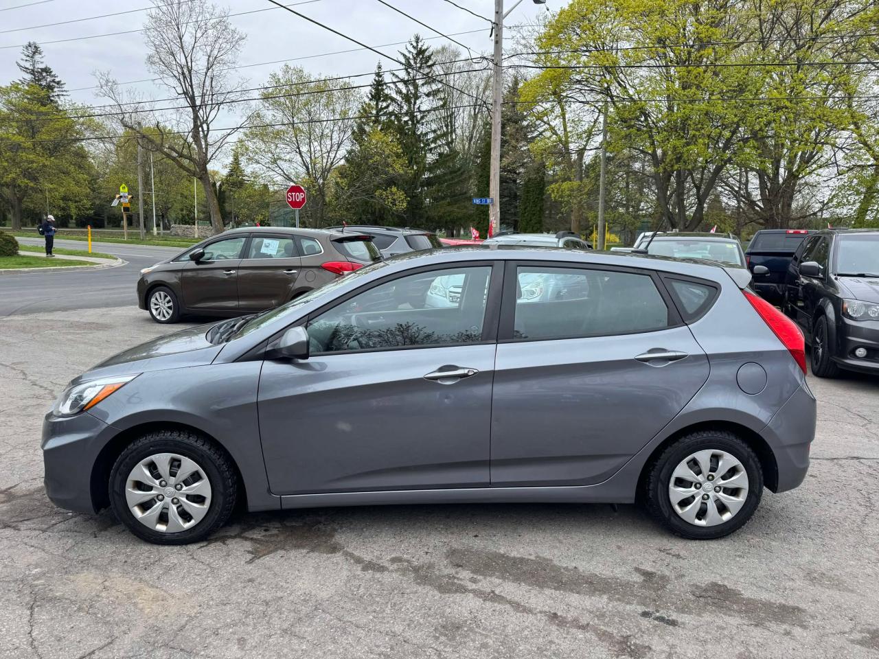 2016 Hyundai Accent GL - Photo #4