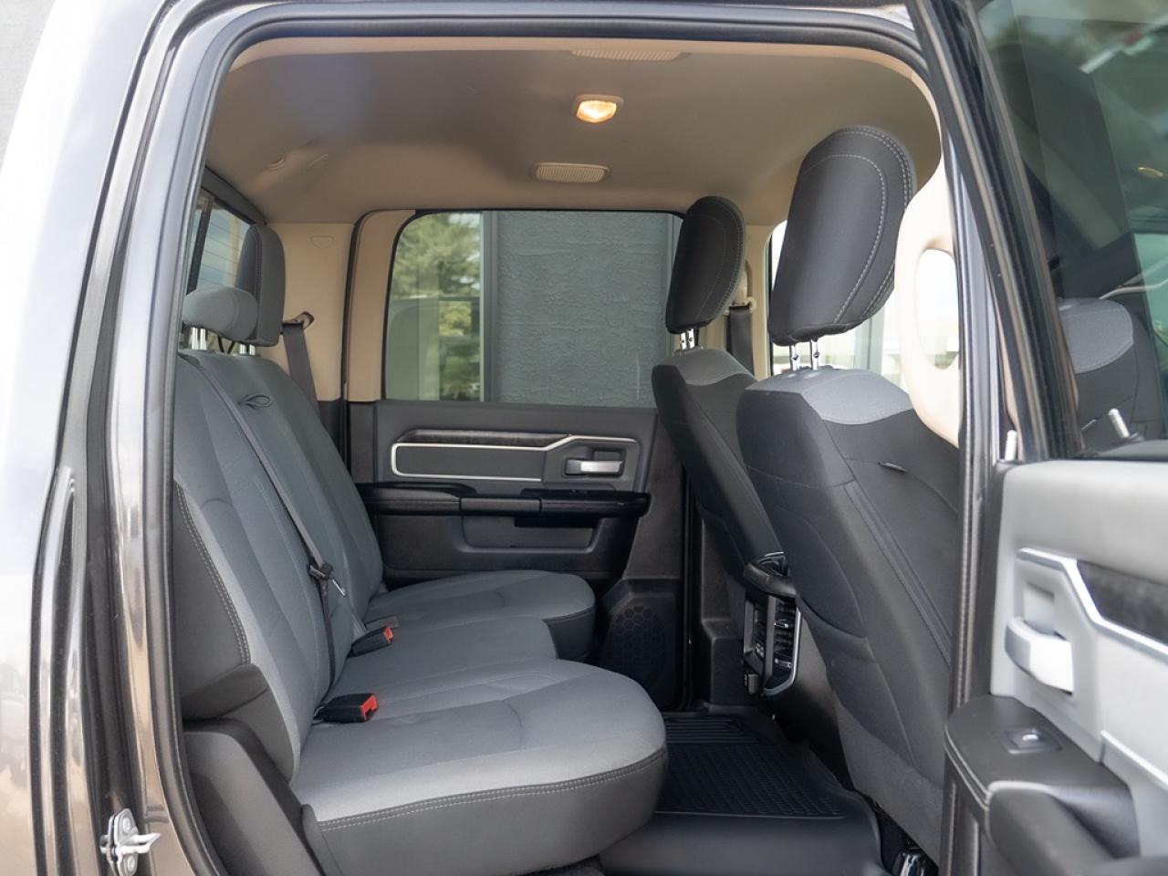 2020 RAM 3500 Big Horn DIESEL 4X4 Photo19