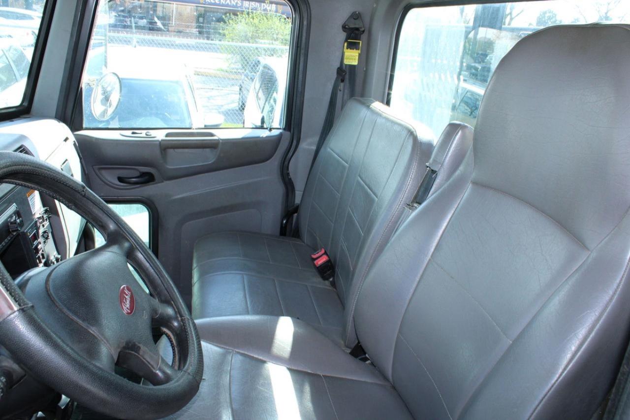 2018 PETERBILT 337 CAB CHASIS - Photo #45