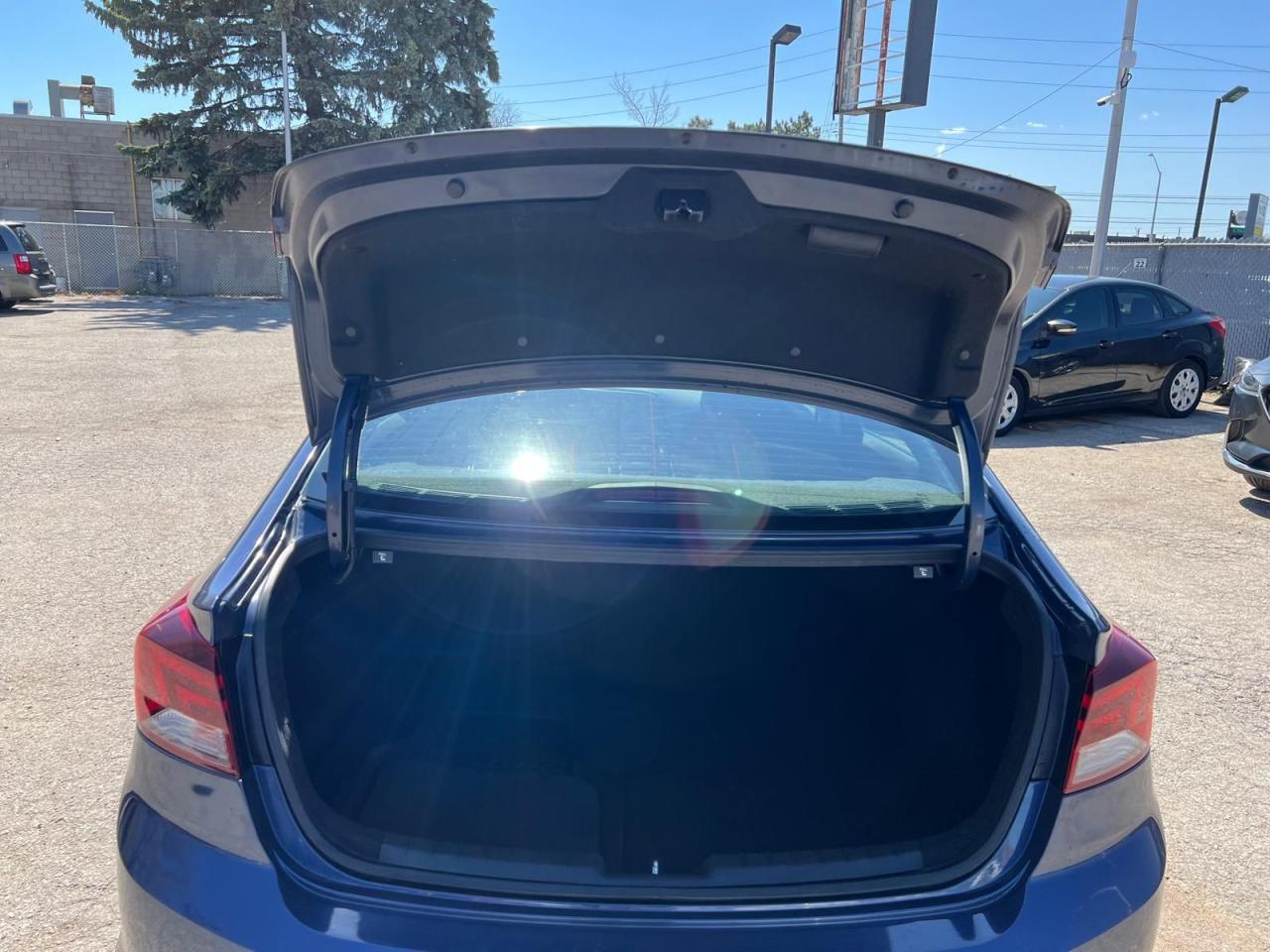 2019 Hyundai Elantra AUTO NO ACCIDENT BACKUP CAM BLIND SPOT HEATED SEAT - Photo #11