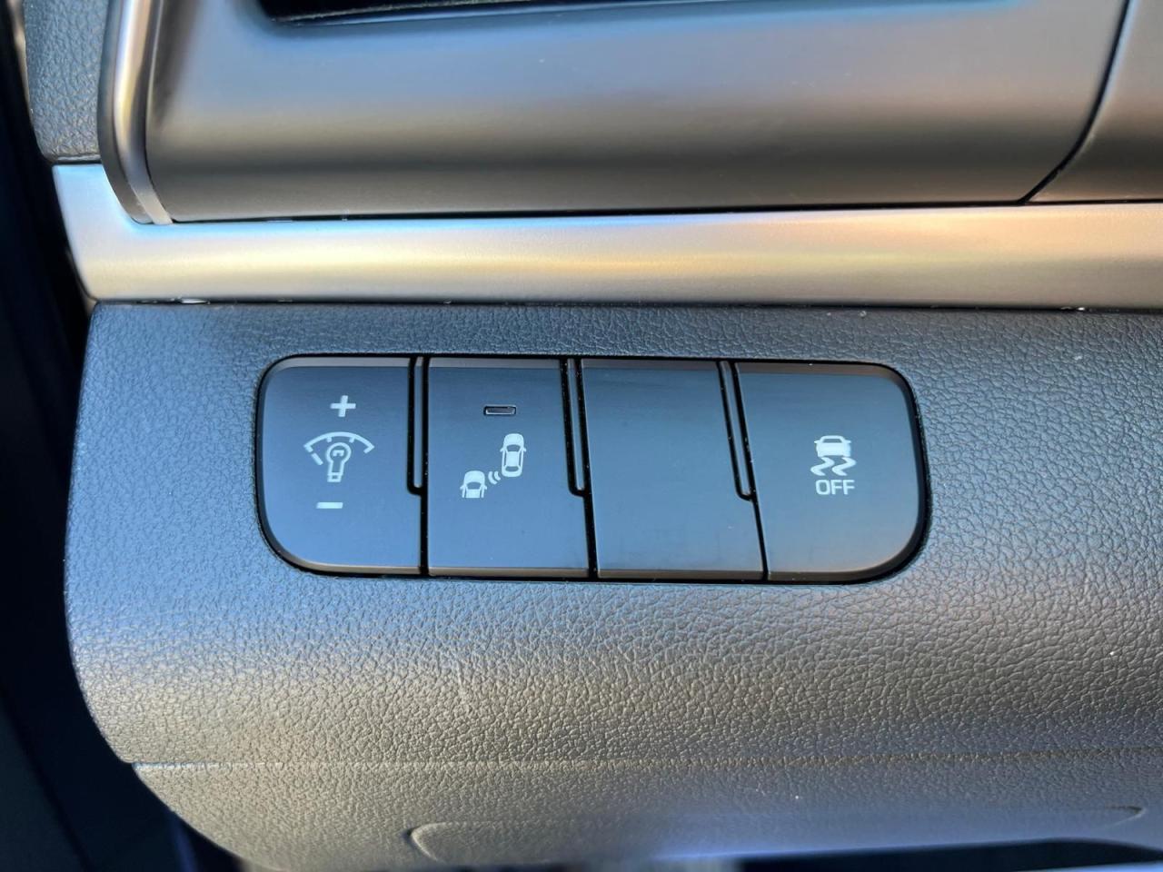 2019 Hyundai Elantra AUTO NO ACCIDENT BACKUP CAM BLIND SPOT HEATED SEAT - Photo #19