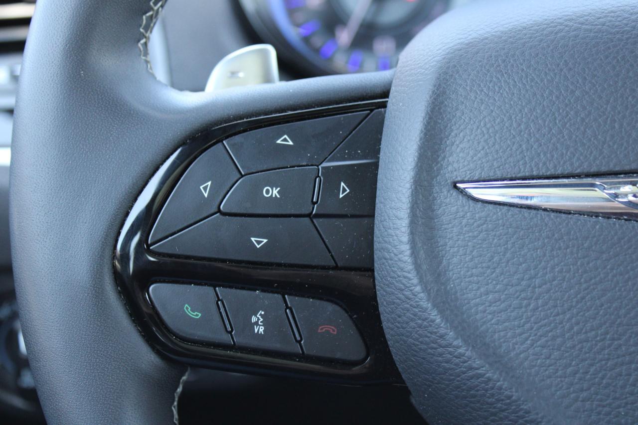 2023 Chrysler 300 300S - Photo #9