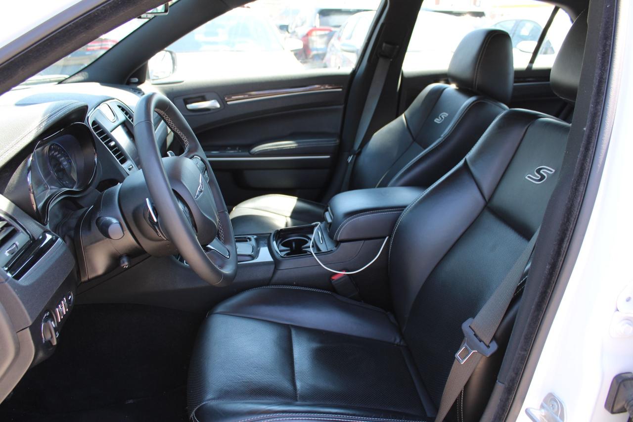 2023 Chrysler 300 300S - Photo #13