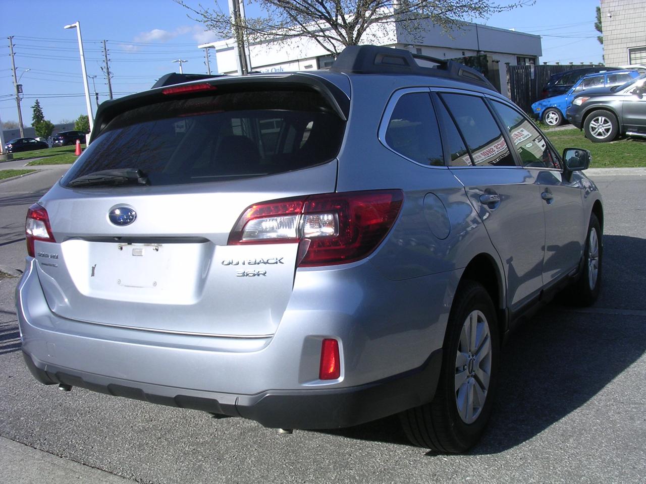 2015 Subaru Outback 3.6R w/Touring Pkg - Photo #3