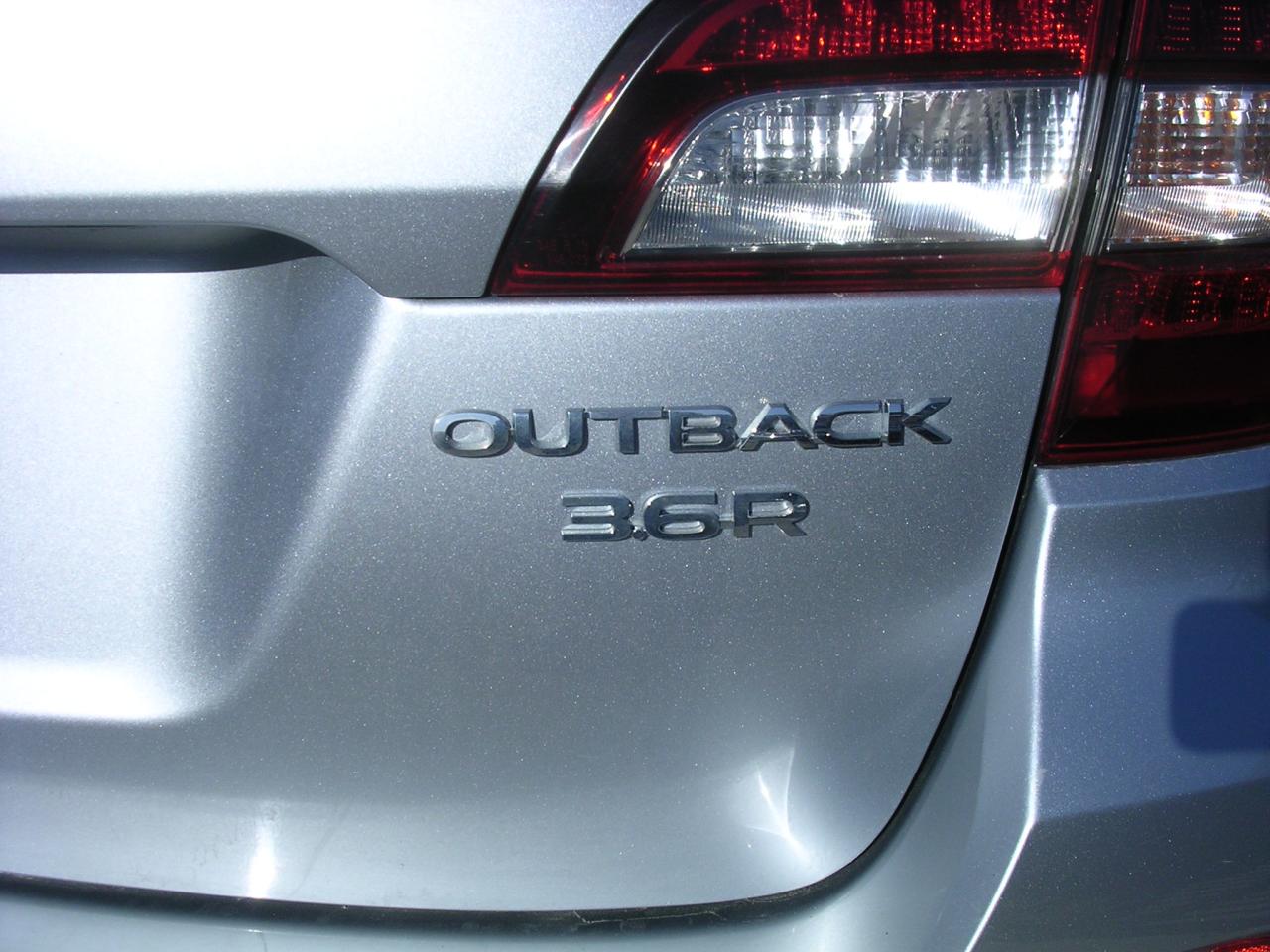 2015 Subaru Outback 3.6R w/Touring Pkg - Photo #4