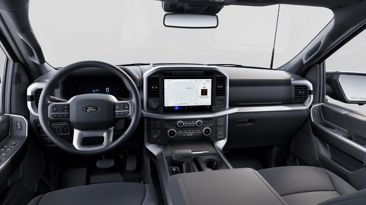 2025 Ford F-150 XLT 4WD SuperCrew 5.5' Box Photo5