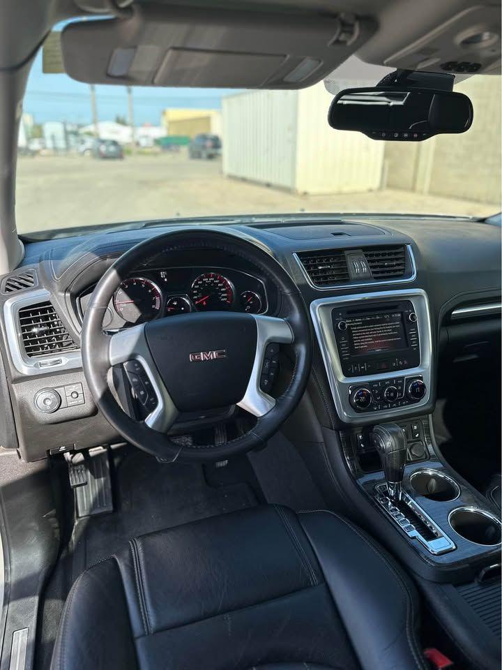 2016 GMC Acadia SLT - Photo #6