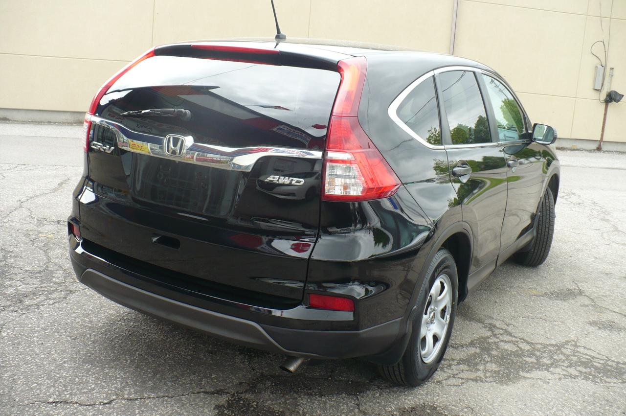 2015 Honda CR-V LX Photo2