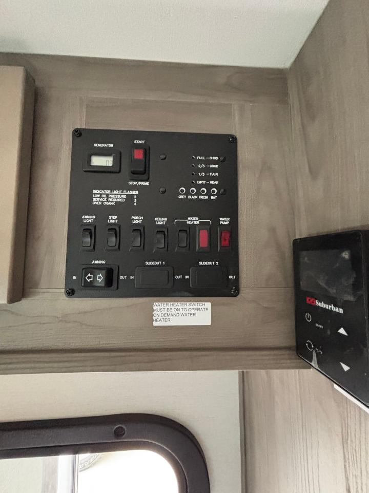 2025 Gulfstream Conquest 6220LE Photo3