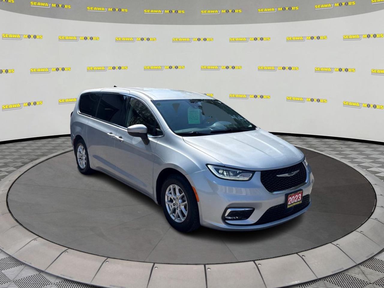 2023 Chrysler Pacifica Touring L - Photo #1