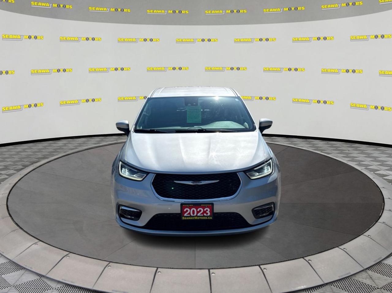 2023 Chrysler Pacifica Touring L - Photo #7