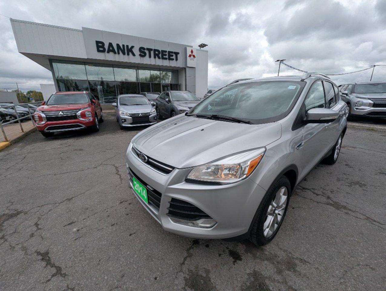 Used 2014 Ford Escape 4WD 4DR TITANIUM for sale in Gloucester, ON