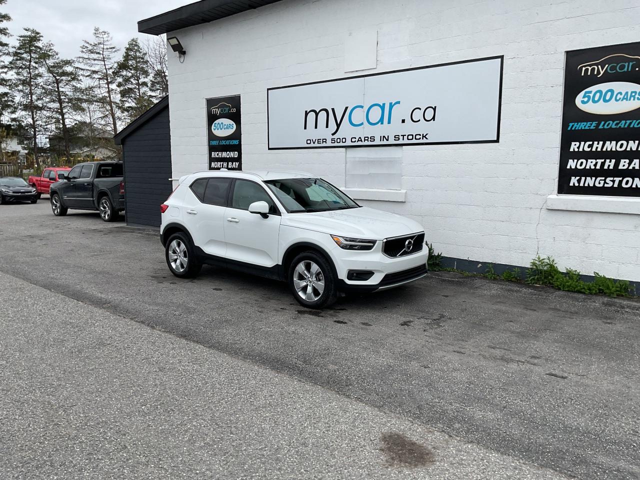 Used 2021 Volvo XC40 T5 Momentum 2L MOMENTUM AWD!!!!  SUNROOF. HEATED SEATS. LEATHER. BACKUP CAM. BLUETOOTH. A/C. CRUISE. PWR GROUP. for sale in North Bay, ON