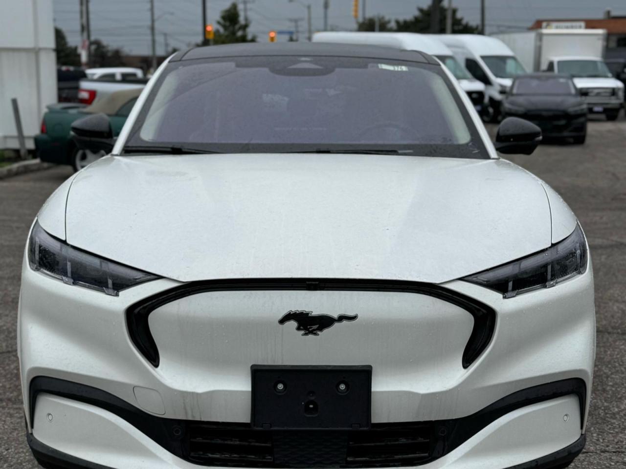 2025 Ford Mustang Mach-E Premium Photo2