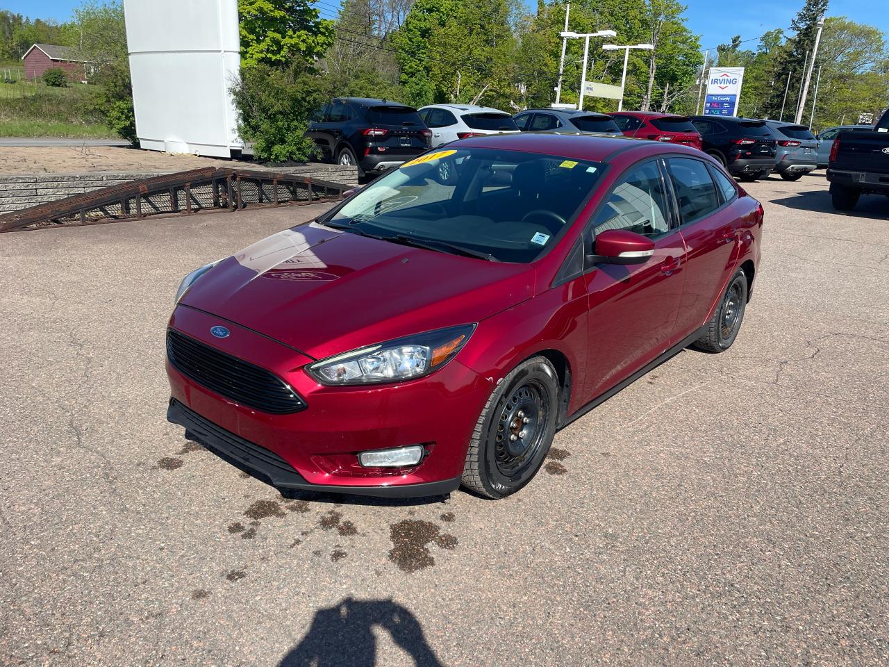 2017 Ford Focus SE Photo2