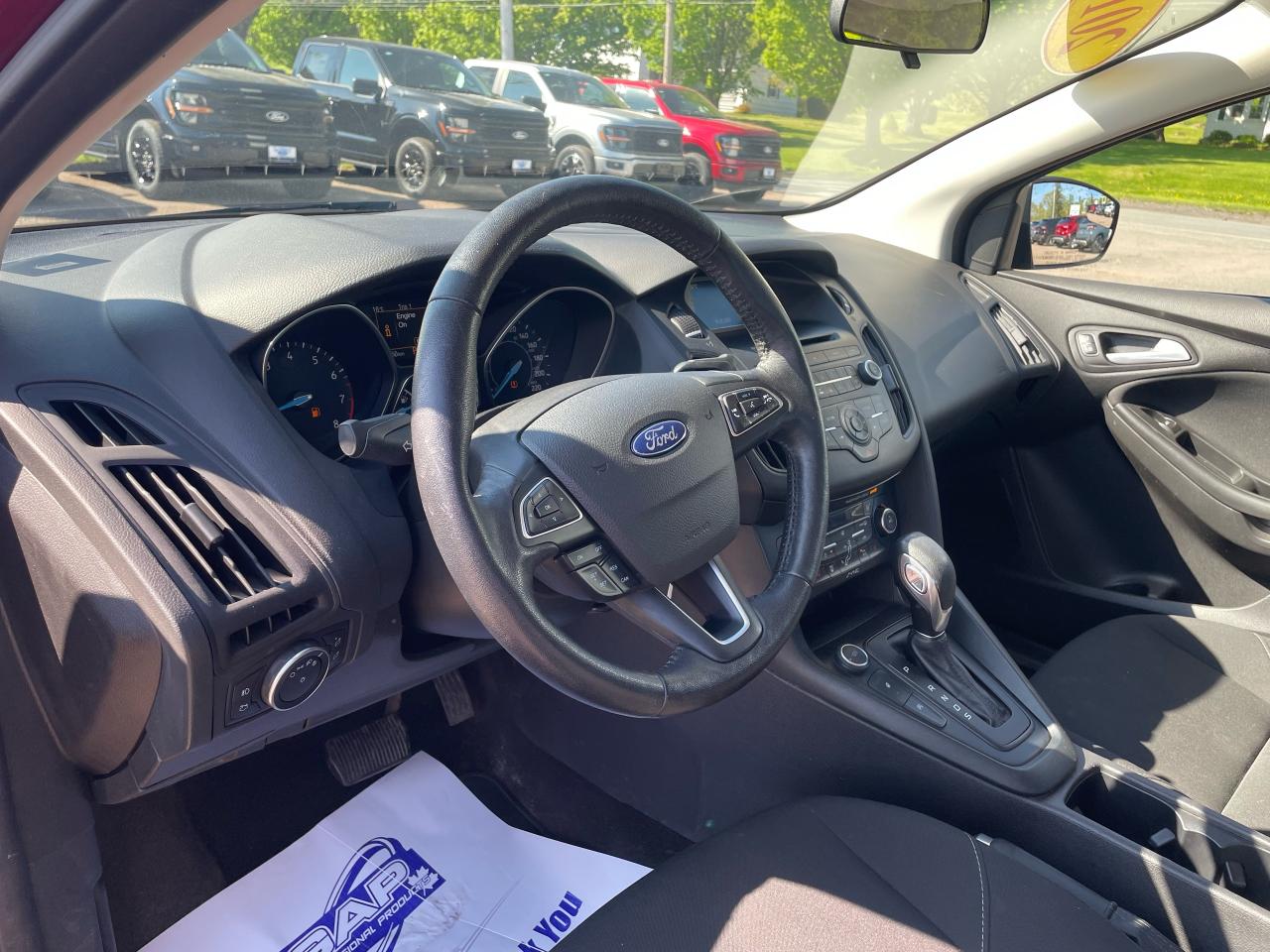 2017 Ford Focus SE Photo5