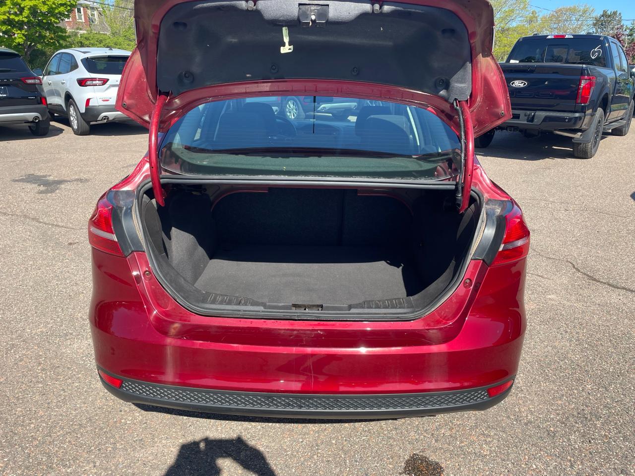 2017 Ford Focus SE Photo5