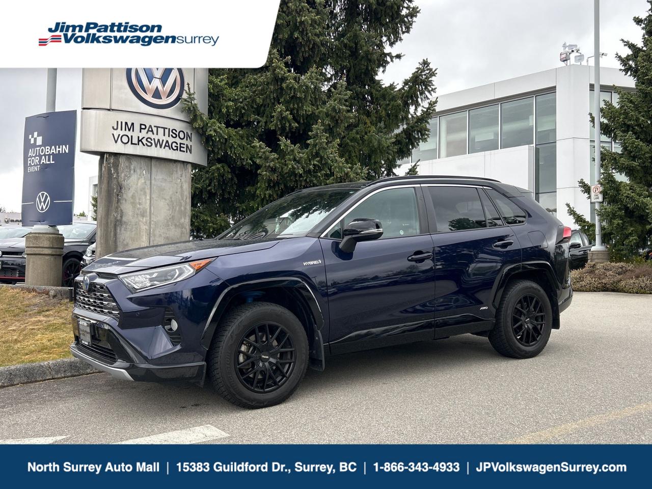 Used 2019 Toyota RAV4 AWD Hybrid XLE TECH Pack! Local no Accidents for sale in Surrey, BC