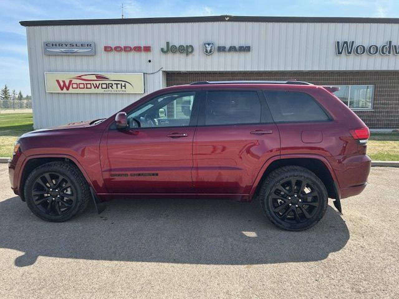 Used 2021 Jeep Grand Cherokee Altitude for sale in Kenton, MB
