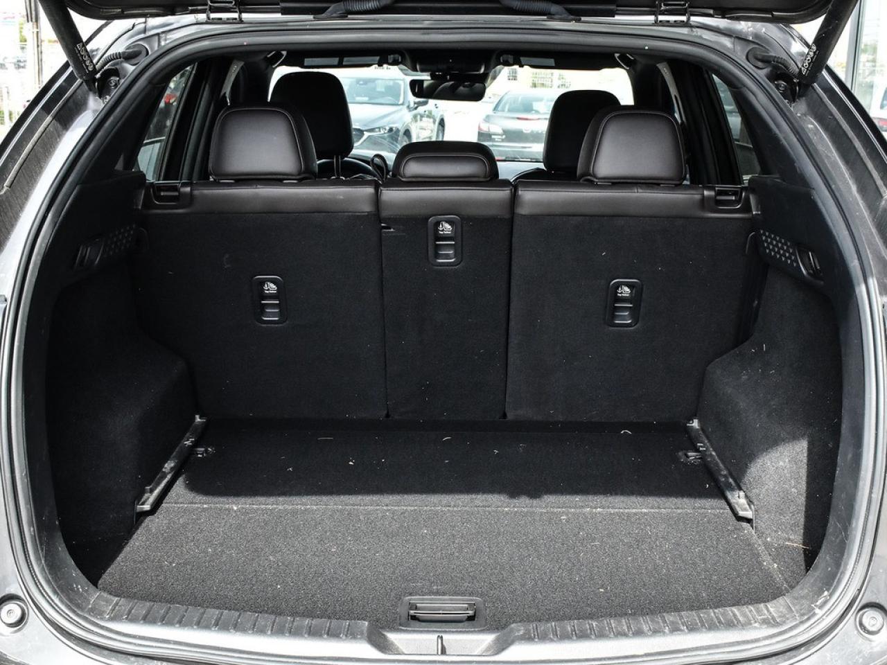 2022 Mazda CX-5 Signature AWD Photo