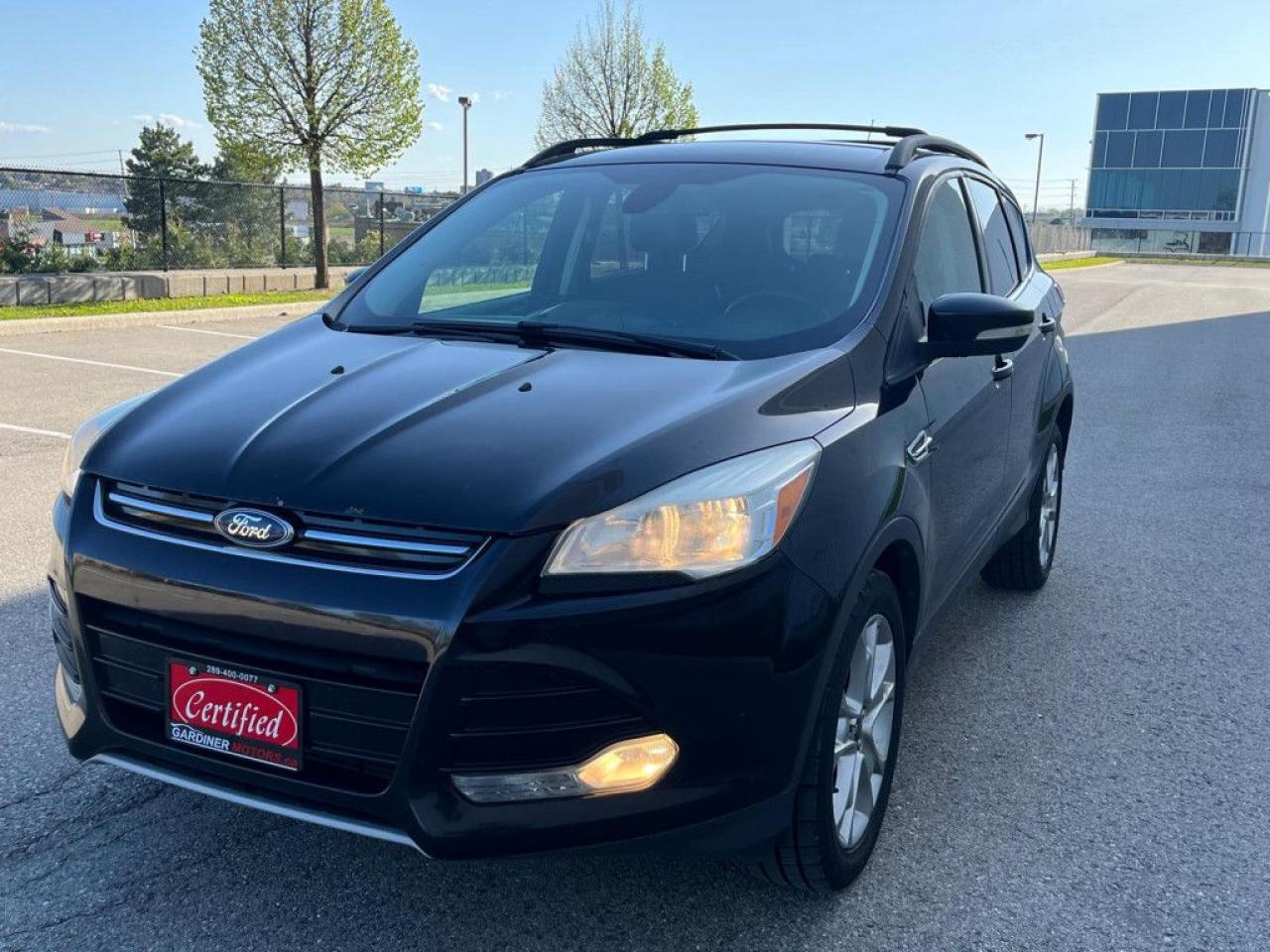 Used 2013 Ford Escape Titanium 4dr 4x4 Automatic for sale in Mississauga, ON