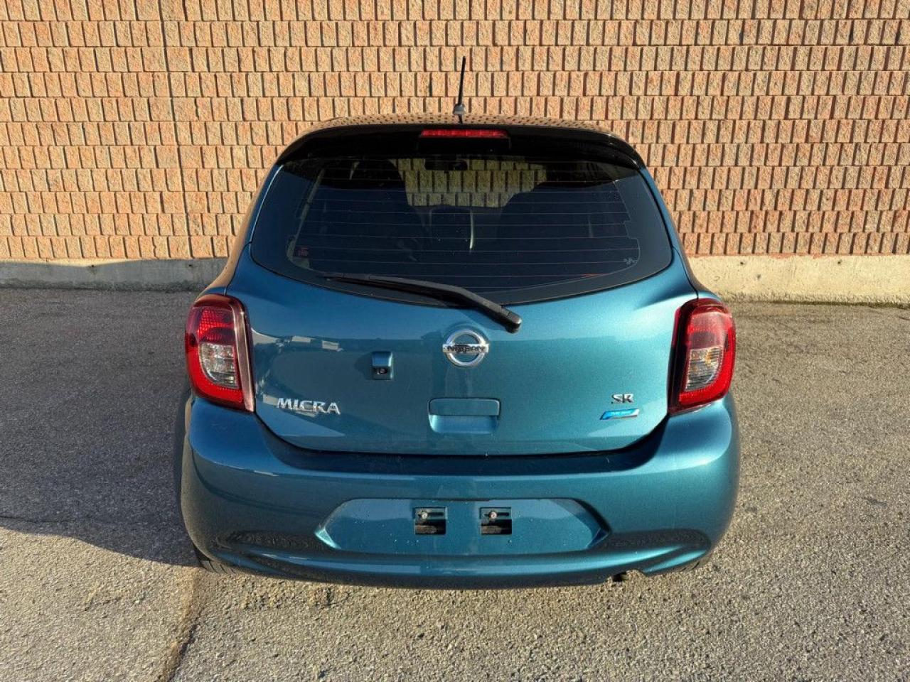 2015 Nissan Micra SR | CLEAN CARFAX | BLUETOOTH | BACK-UP CAM | ALLOY WHEELS | LOW KMS - Photo #5