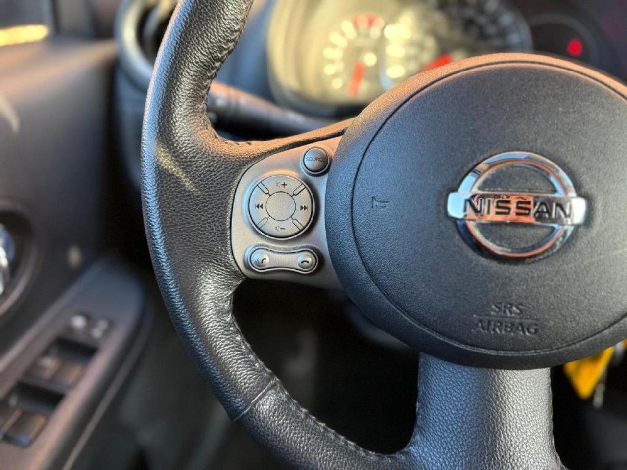 2015 Nissan Micra SR | CLEAN CARFAX | BLUETOOTH | BACK-UP CAM | ALLOY WHEELS | LOW KMS - Photo #17