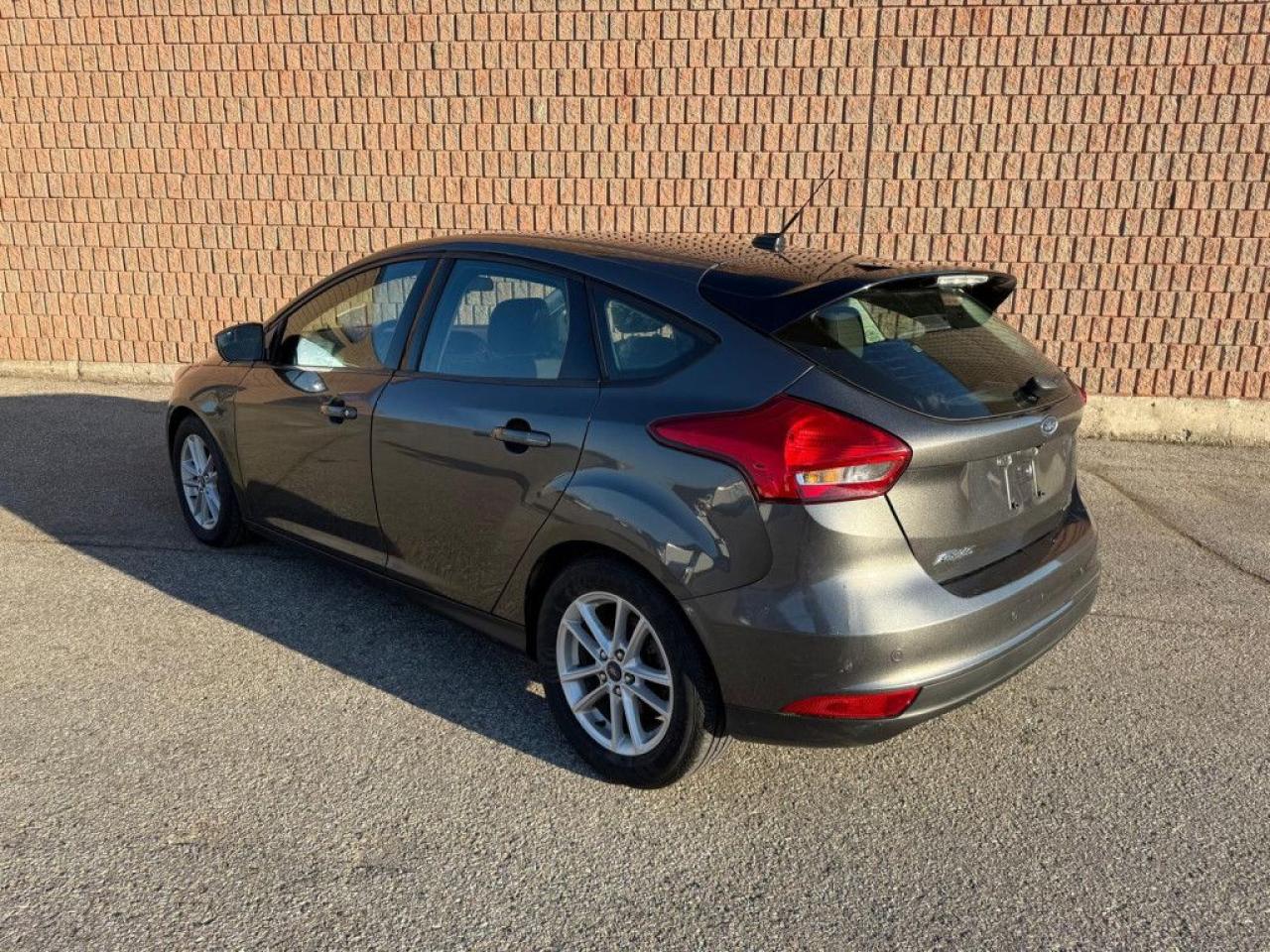 2016 Ford Focus SE | BACK-UP CAM | BLUETOOTH | ALLOY WHEELS | FOG LIGHTS | - Photo #4