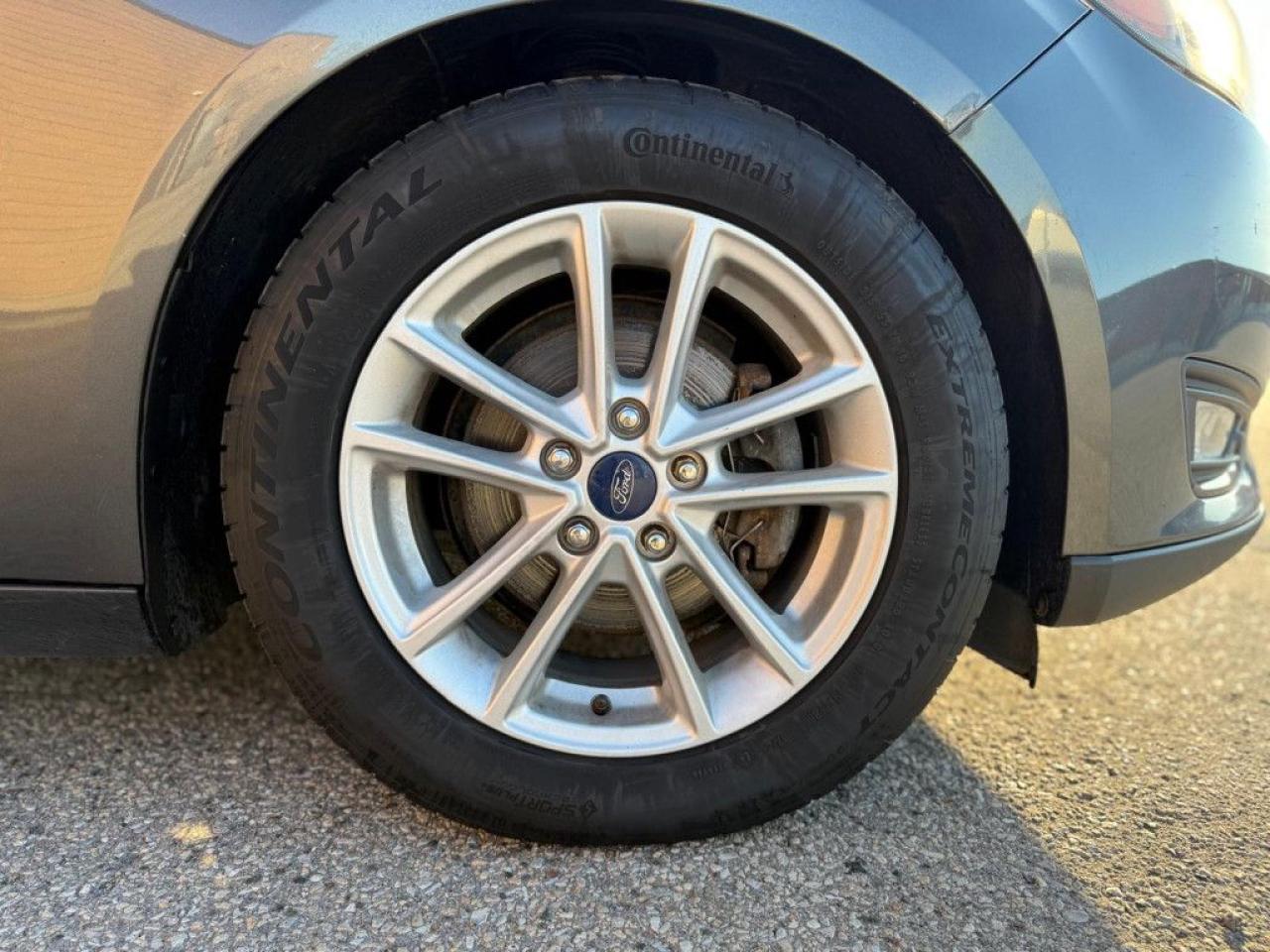 2016 Ford Focus SE | BACK-UP CAM | BLUETOOTH | ALLOY WHEELS | FOG LIGHTS | - Photo #10
