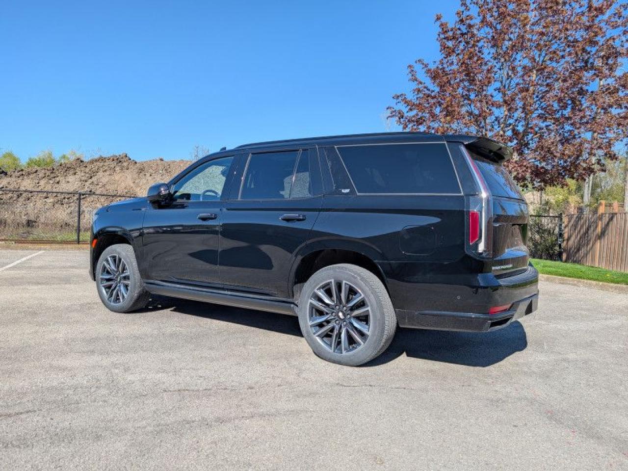 2021 Cadillac Escalade Sport Platinum  **LOW MILEAGE** Photo2