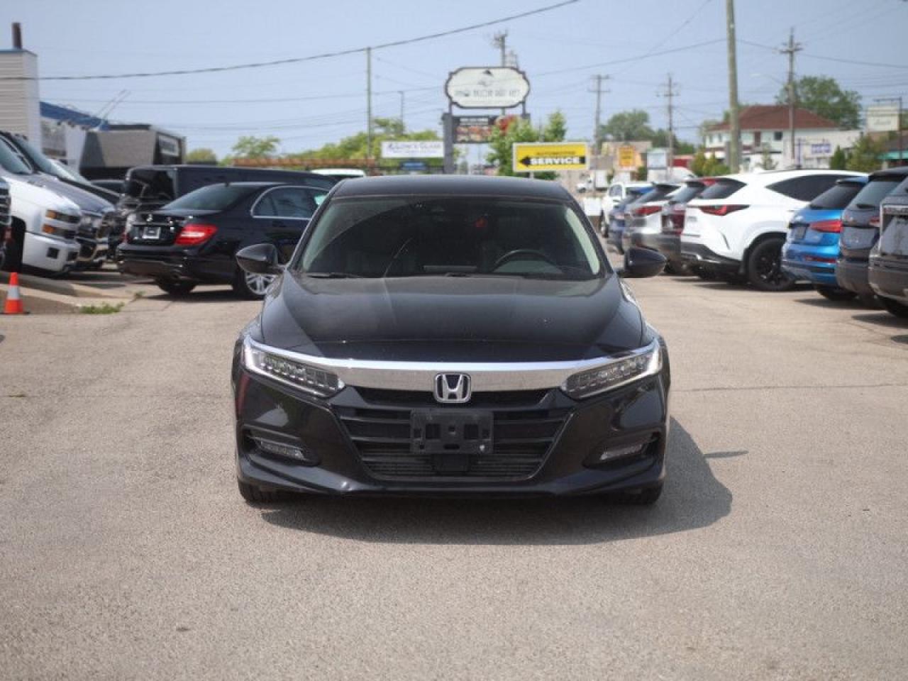 2018 Honda Accord Sedan Touring  **HEADS UP DISPLAY** Photo4