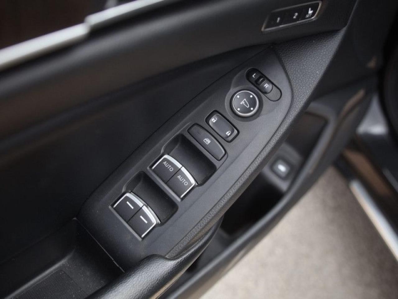 2018 Honda Accord Sedan Touring  **HEADS UP DISPLAY** Photo