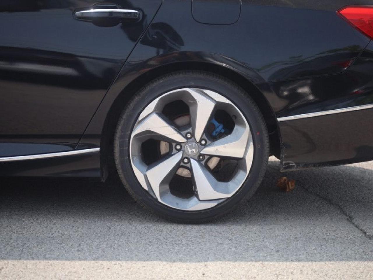 2018 Honda Accord Sedan Touring  **HEADS UP DISPLAY** Photo