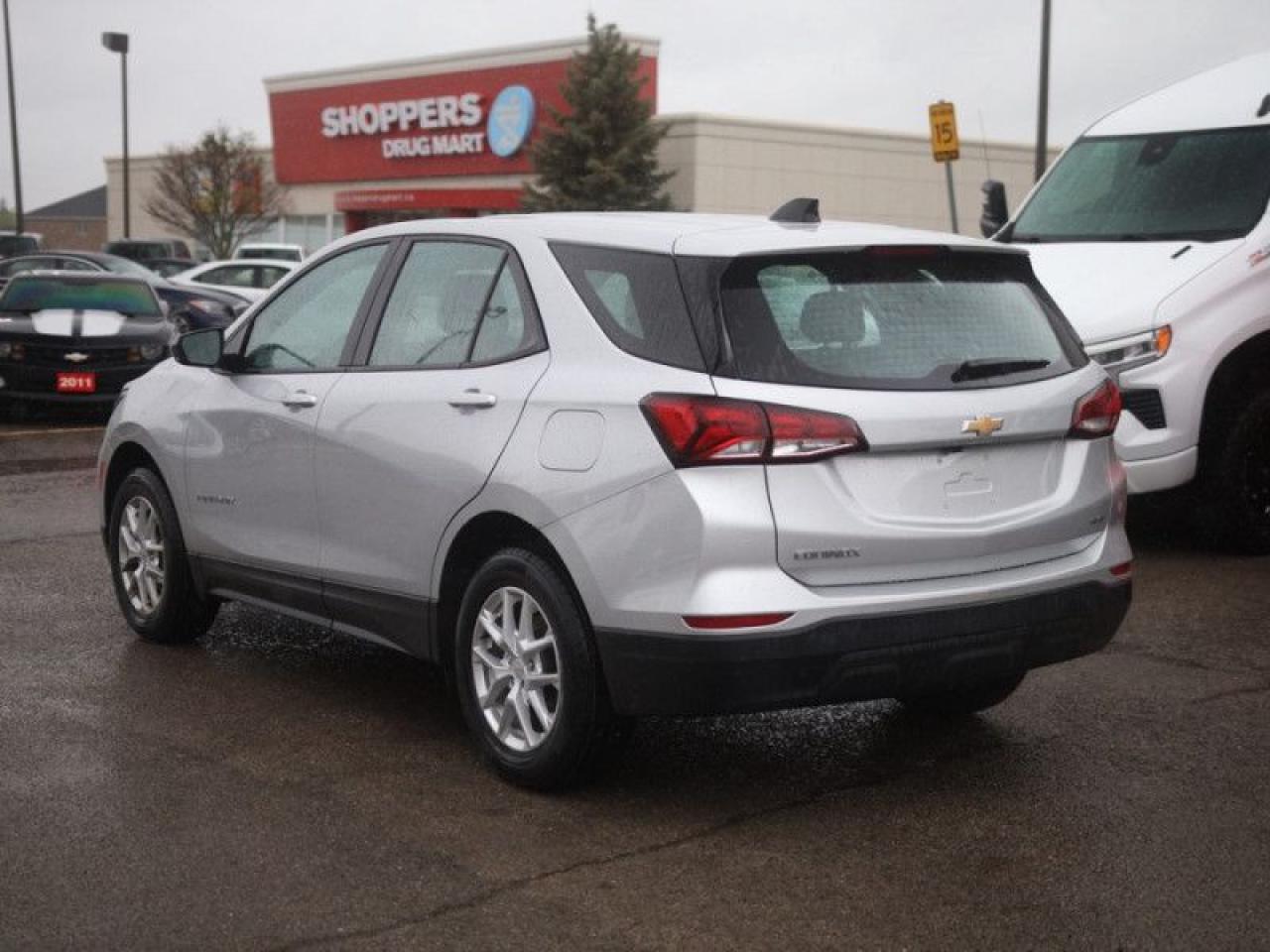 2022 Chevrolet Equinox LS  **23 SERVICE RECORDS - CLEAN CF** Photo2