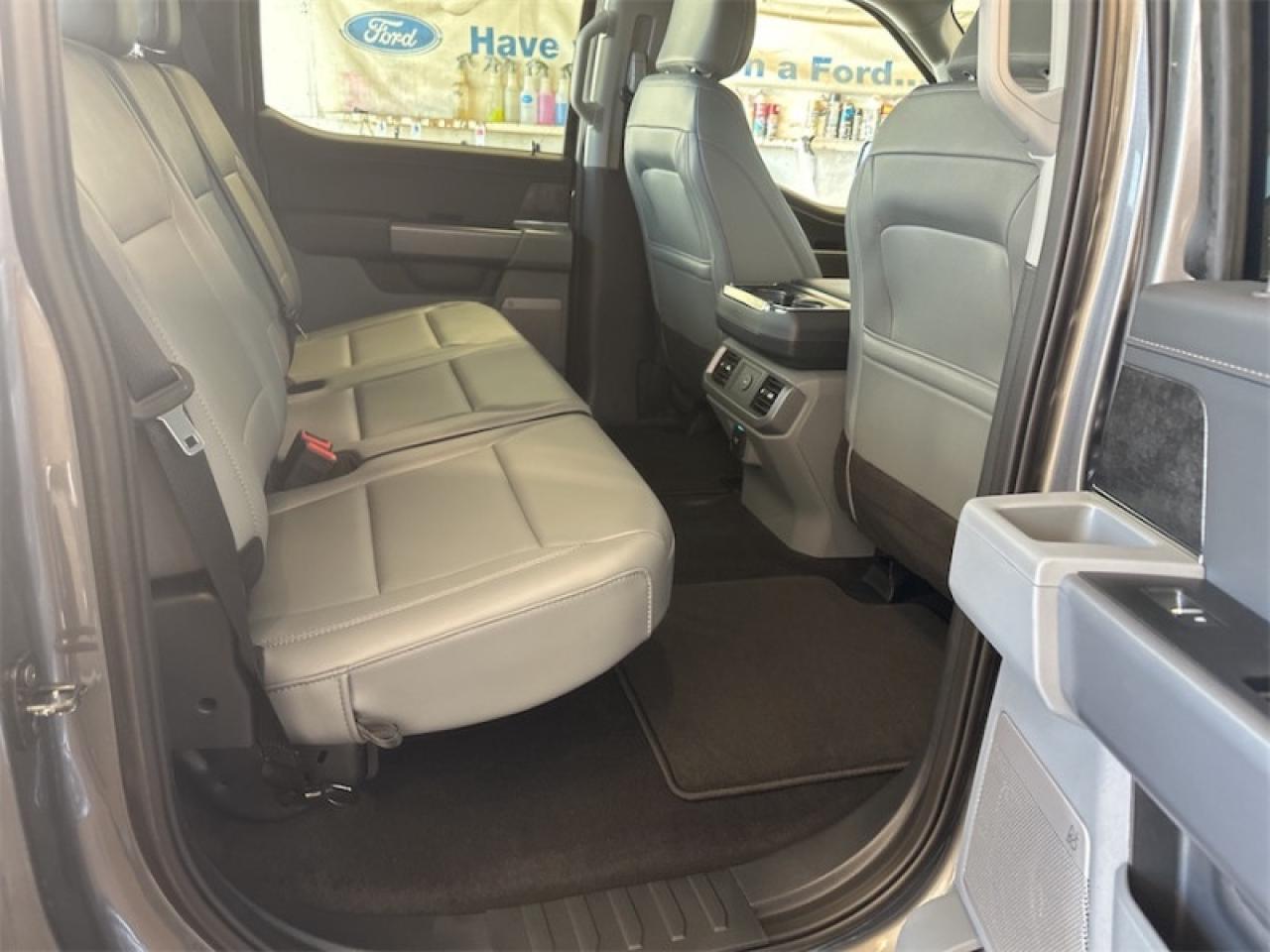 2025 Ford F-150 Lightning Flash  - Tailgate Step Photo5