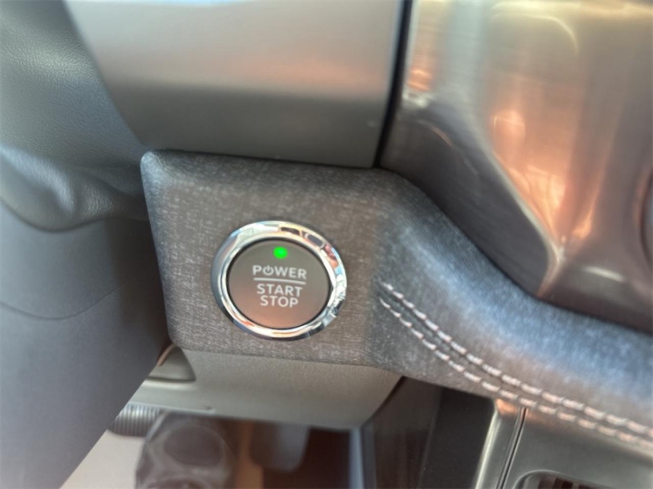 2025 Ford F-150 Lightning Flash  - Tailgate Step Photo5