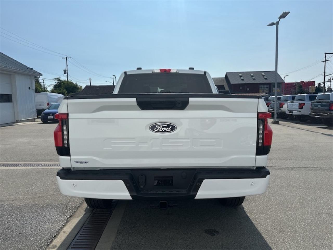 2025 Ford F-150 Lightning XLT Photo3