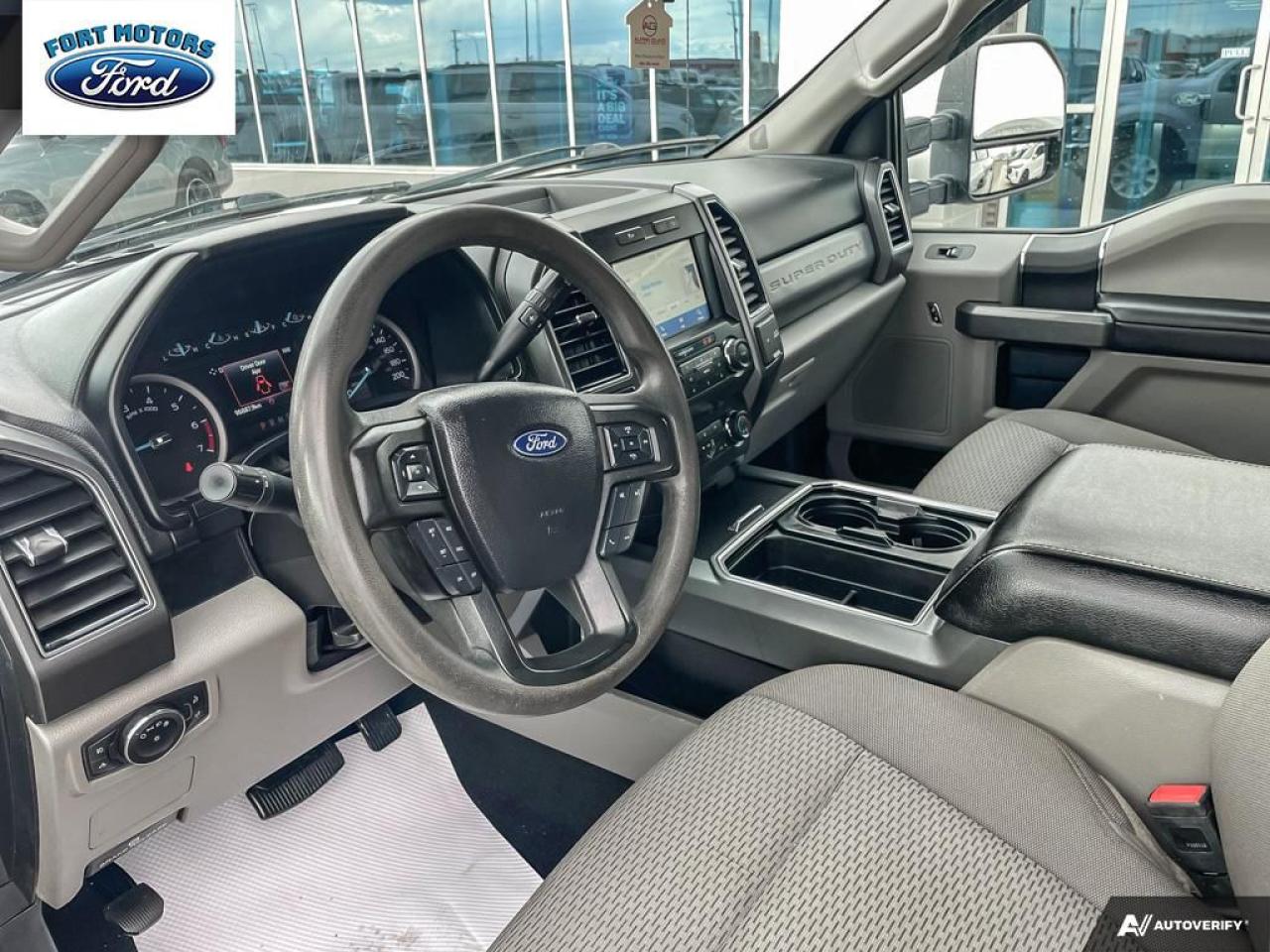 2021 Ford SUPER DUTY F-350 SRW XLT Photo5